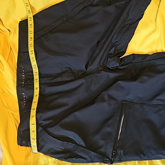 Oakley black ski pants - Picture 13 of 13